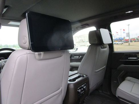 New 2026 GMC Yukon XL Elevation w/ Elevation Premium Package RWD image 22