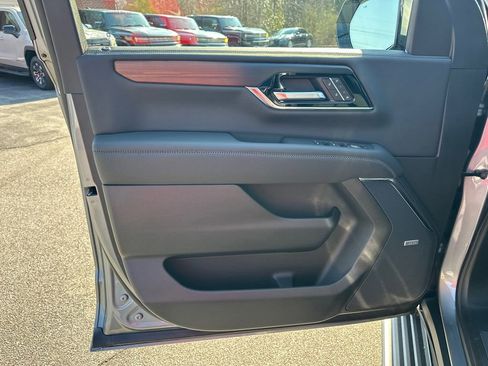 New 2026 GMC Yukon XL Denali w/ Sun & Power Step Package image 11