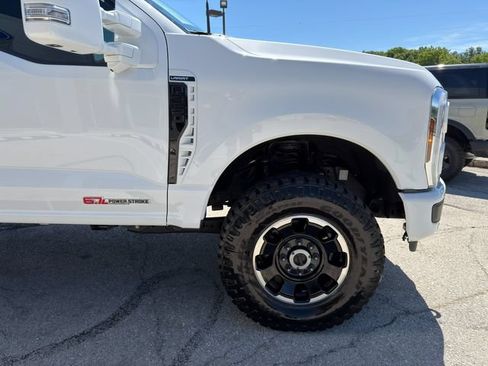 Used 2024 Ford F350 Lariat w/ Lariat Ultimate Package AWD/4WD image 9