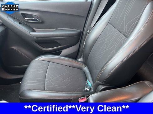 Used 2020 Chevrolet Trax LT w/ LT Convenience Package image 19
