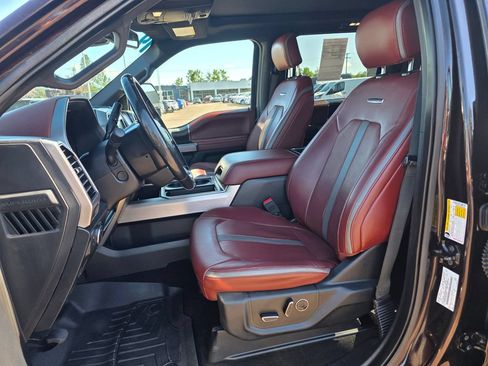 Used 2019 Ford F350 Platinum w/ Platinum Ultimate Package AWD/4WD image 4