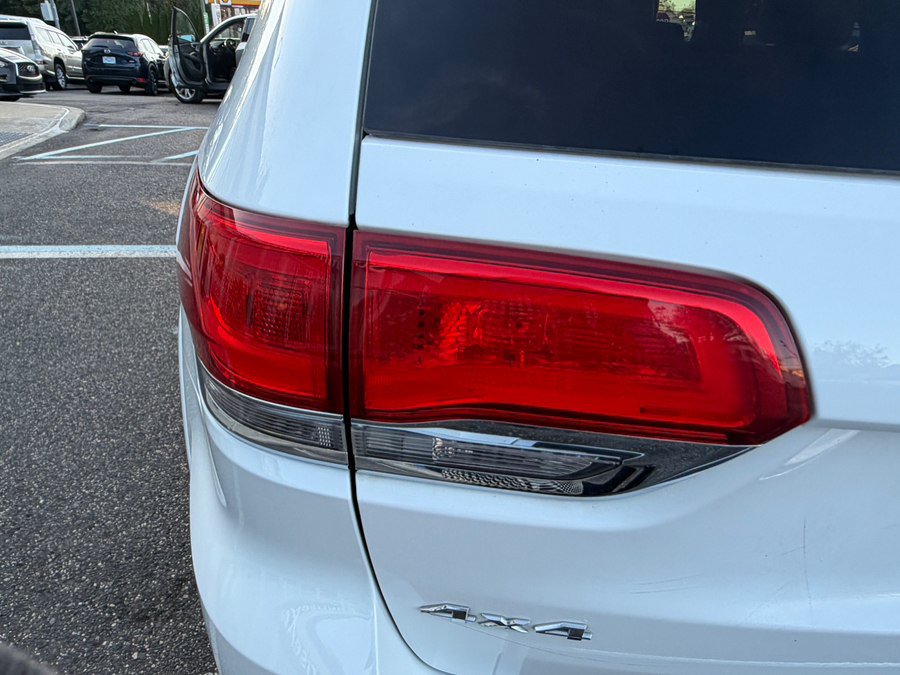 Used 2019 Jeep Grand Cherokee Overland AWD/4WD image 33