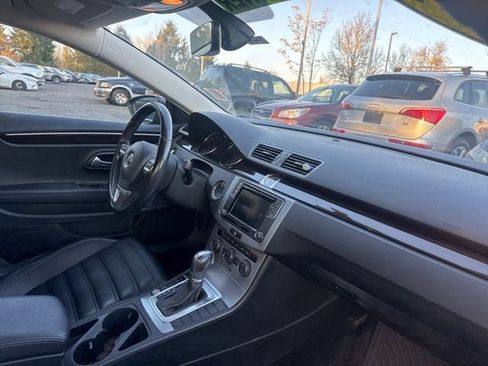 Used 2017 Volkswagen CC Sport image 23