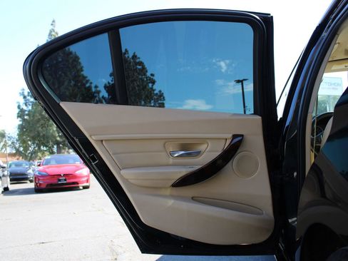 Used 2014 BMW 328i Sedan RWD image 9