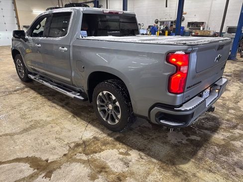 Used 2023 Chevrolet Silverado 1500 High Country w/ LPO, Dark Essentials Package image 2