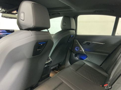 Certified 2025 BMW i5 eDrive40i image 25