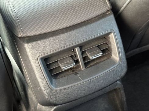 Certified 2024 Chevrolet Equinox EV LT image 39