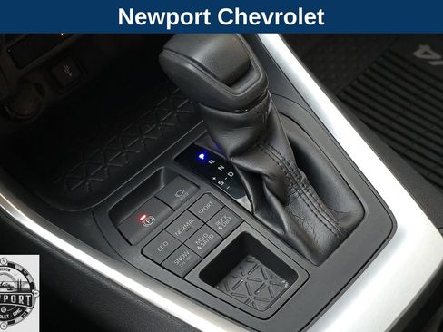 Used 2020 Toyota RAV4 LE image 22