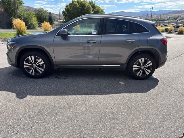 Used 2025 Mercedes-Benz GLA 250 4MATIC image 3