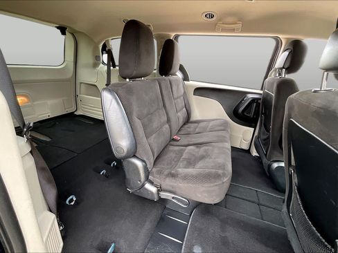 Used 2017 Dodge Grand Caravan SE w/ Power Window Group FWD image 20
