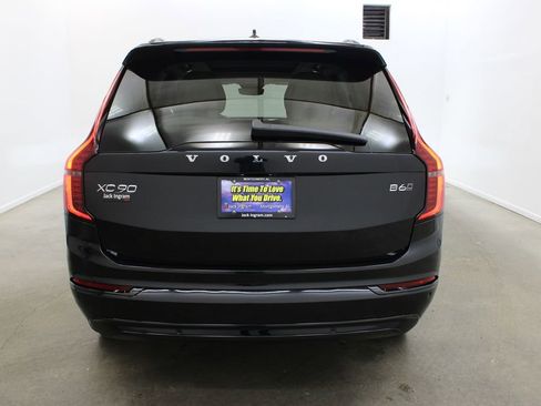 New 2026 Volvo XC90 B6 Ultra w/ Protection Package image 3