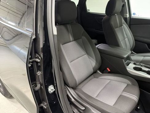 New 2025 Chevrolet Blazer LT w/ Midnight/Sport Edition FWD image 19