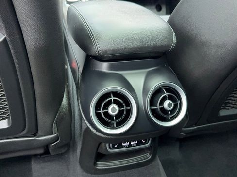 Used 2023 Alfa Romeo Stelvio Ti image 41