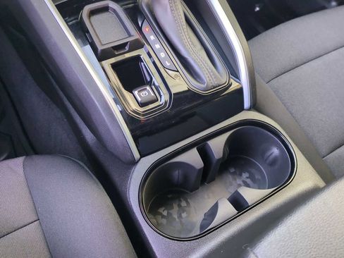 Used 2024 Chevrolet Colorado W/T w/ WT Convenience Package image 18