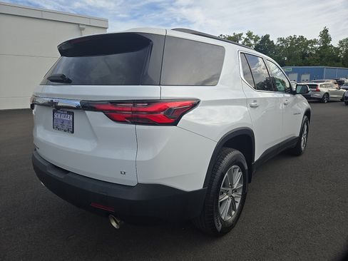 Used 2023 Chevrolet Traverse LT AWD/4WD image 6