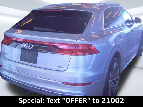 Used 2019 Audi Q8 Prestige w/ Luxury Package AWD/4WD image 16