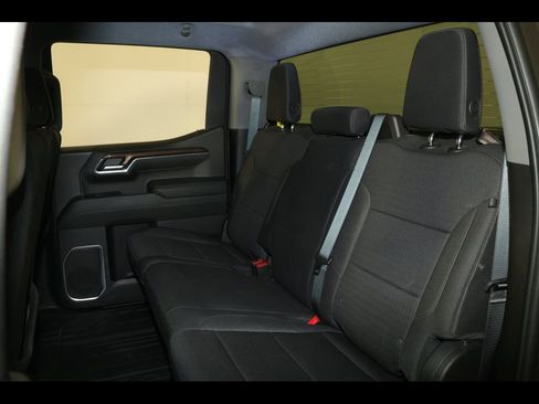 Used 2023 Chevrolet Silverado 1500 LT w/ Z71 Off-Road Package AWD/4WD image 31
