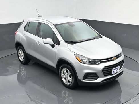 Used 2017 Chevrolet Trax LS AWD/4WD image 18