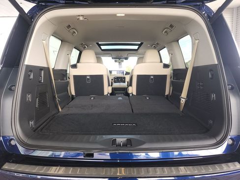 Used 2025 Nissan Armada Platinum image 13