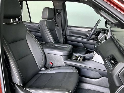 Used 2022 GMC Yukon SLT w/ SLT Luxury Package AWD/4WD image 8