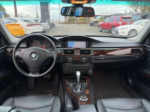 Used 2011 BMW 328i xDrive Wagon image 21