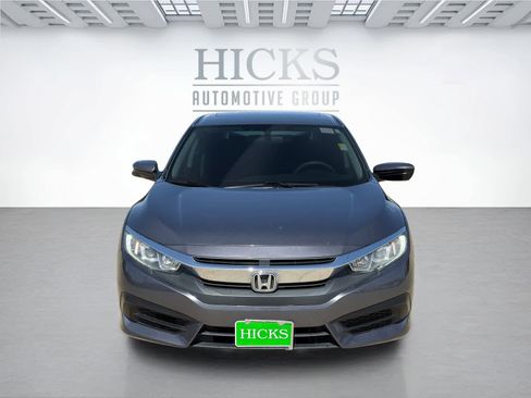 Used 2018 Honda Civic EX image 2