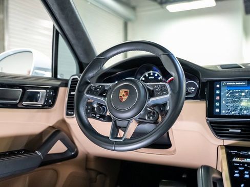 Used 2022 Porsche Cayenne GTS image 43