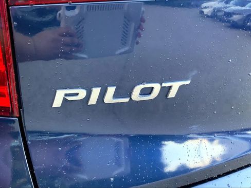 Used 2018 Honda Pilot Touring image 33