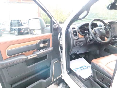 Used 2024 RAM 3500 Limited w/ Towing Technology Group AWD/4WD image 3