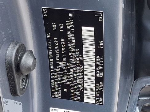 Used 2022 Toyota Corolla Cross XLE w/ Convenience Package image 27