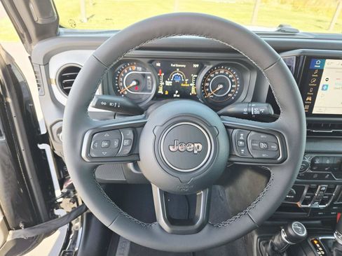 New 2026 Jeep Gladiator Sport AWD/4WD image 22