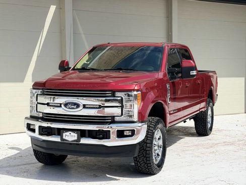 Used 2017 Ford F250 Lariat w/ Lariat Ultimate Package AWD/4WD image 6