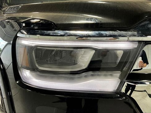 Used 2022 RAM 1500 Laramie image 37