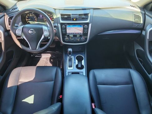 Certified 2018 Nissan Altima 2.5 SR w/ SR Midnight Edition FWD image 21