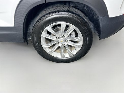 Used 2023 Chevrolet TrailBlazer LS FWD image 11