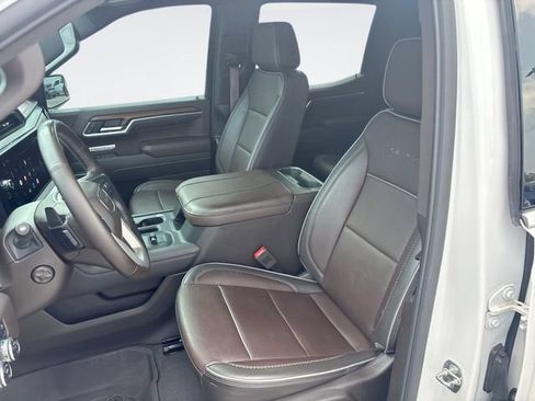 Used 2023 GMC Sierra 1500 Denali w/ Denali Reserve Package AWD/4WD image 11