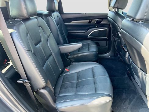Used 2022 Kia Telluride EX w/ EX Premium Package image 30