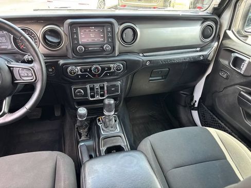 Used 2018 Jeep Wrangler Unlimited Sport S AWD/4WD image 12