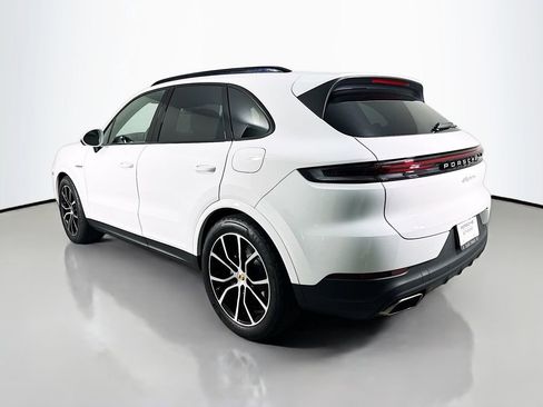New 2024 Porsche Cayenne image 3