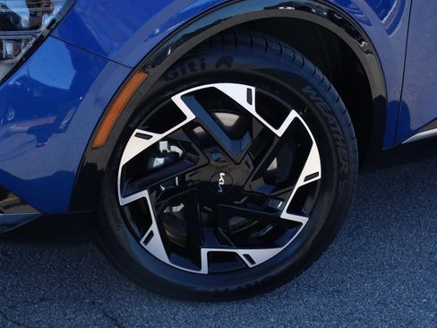 Used 2025 Kia Sportage SX image 21