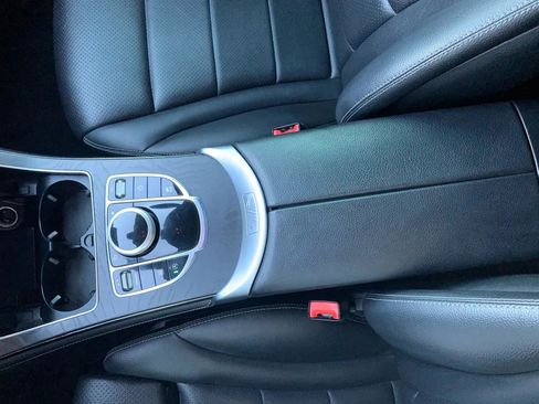 Used 2019 Mercedes-Benz GLC 300 GLC 300 Sport Utility 4D image 23