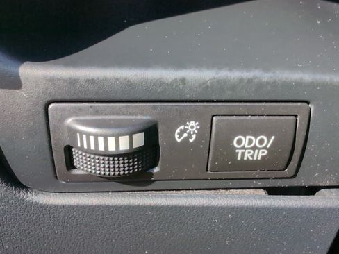 Used 2020 Lexus LX 570 4WD w/ Luxury Package image 45