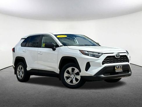 Used 2023 Toyota RAV4 LE AWD/4WD image 2