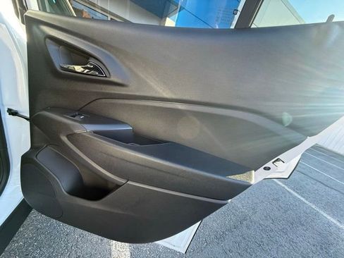 New 2026 Chevrolet Trax LT w/ Driver Confidence Package image 16