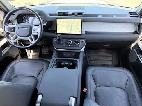 Used 2023 Land Rover Defender 130 SE AWD/4WD image 22