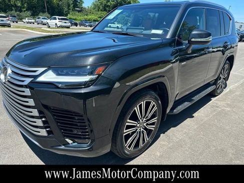 Used 2023 Lexus LX 600 4WD w/ Luxury Package image 1