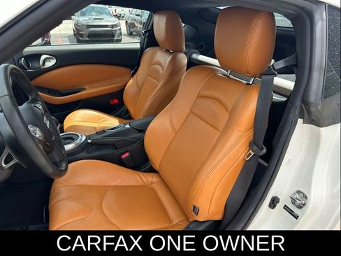 Used 2016 Nissan 370Z Coupe RWD image 13