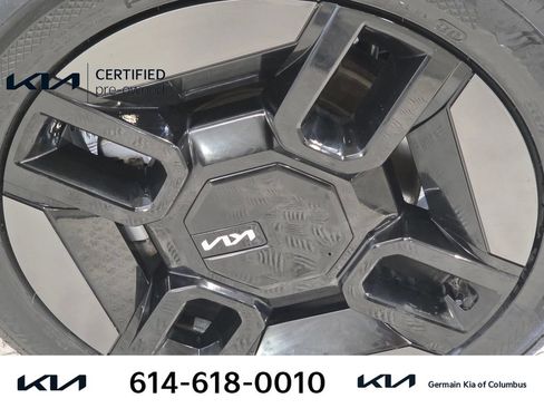 Certified 2024 Kia EV9 GT-Line AWD/4WD image 12
