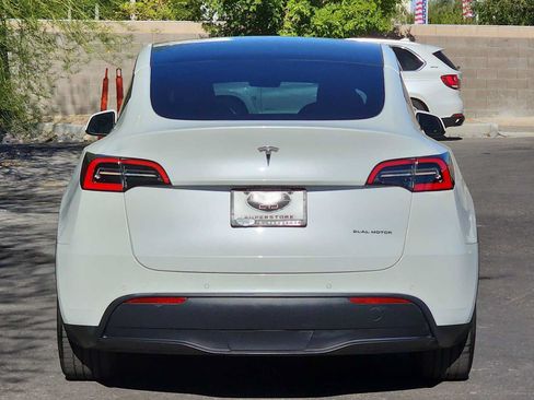 Used 2021 Tesla Model Y Long Range AWD/4WD image 7