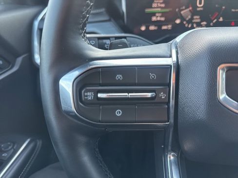 Used 2025 GMC Acadia Elevation image 16